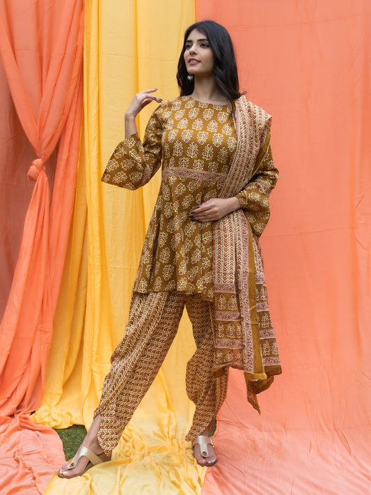 Women's Cotton Cambric Floral Printed Kurta Dhoti & Dupatta Set (Mustard) (201VDKPD3801MTRD)